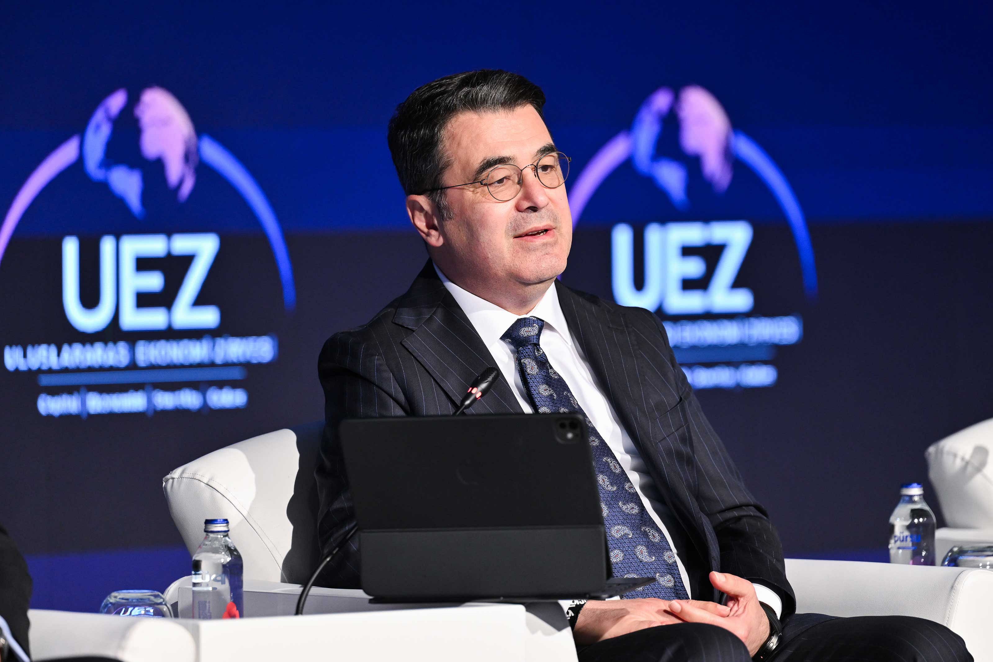 UEZ 2026'nın kapanış oturumda kritik başlık: Geleceğin liderlik modeli nasıl olacak?-3