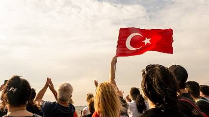 18 Mayıs tatil mi, yarım gün mü? 19 Mayıs resmi tatil mi?