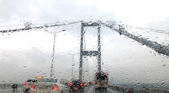 İstanbullular dikkat: Yağışlı hava şehre geri dönüyor