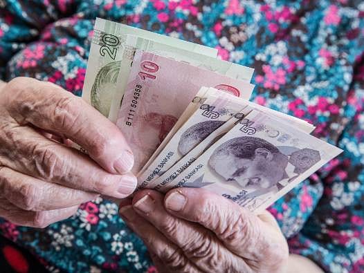 SGK açıkladı: En düşük emekli aylığı farkı ödemelerinde tarih belli oldu