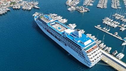 178 metrelik lüks butik gemi Marmaris'te! Yüzlerce turist ilçeye akın etti
