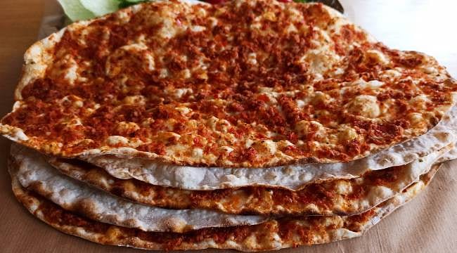 Türkiye 25 yılda 141 milyon lahmacun yedi