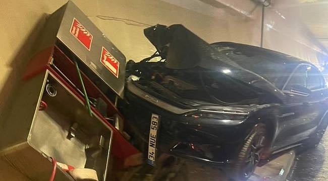Avrasya Tüneli'nde kaza: Tünel trafiğe tekrar açıldı