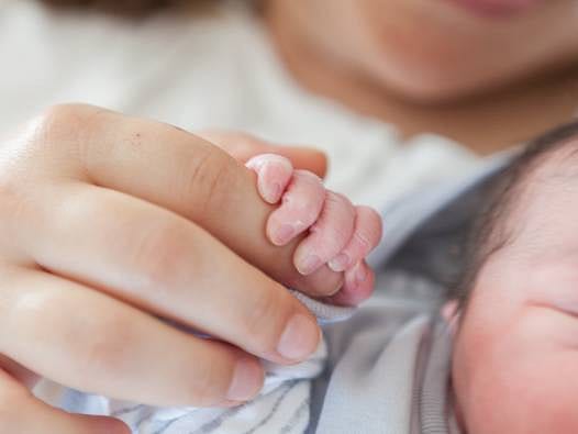 Yasa komisyonda kabul edildi: Kadınların doğum izni süresi uzatılıyor