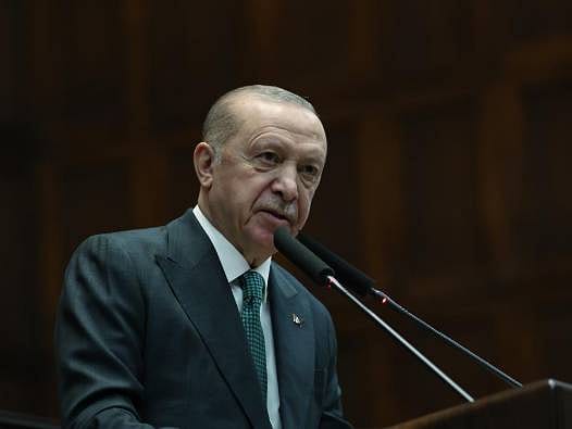 Takvim belli oldu: Cumhurbaşkanı Erdoğan emekli maaşı ve bayram ikramiyesi ödeme tarihini açıkladı