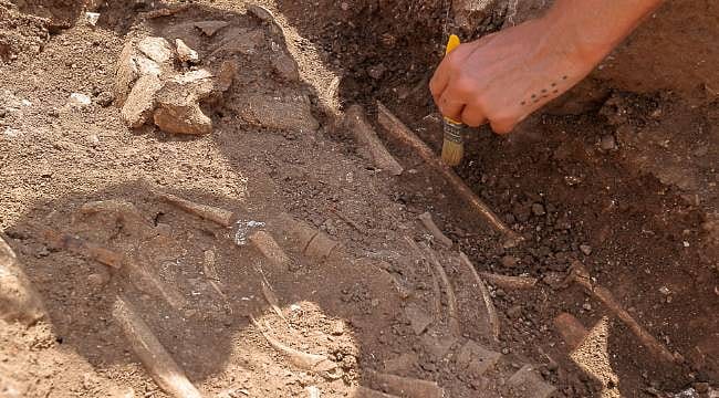 Hattuşa’da 2 bin 300 yıllık mezarlar bulundu! Dönemin ölü gömme geleneğini ortaya çıkarabilir