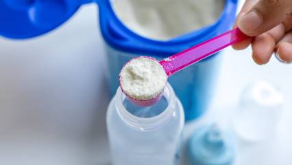 Detaylar: O markaya ait bebek mamasında bir parti daha geri çağrılıyor