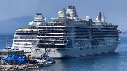 Bodrum’da kruvaziyer hareketliliği: İki gemi binden fazla turistle geldi