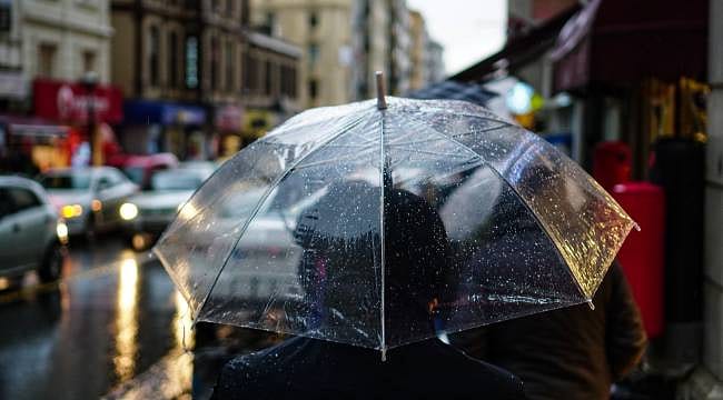 İstanbul'da bugün hava nasıl olacak? AKOM'dan sağanak uyarısı