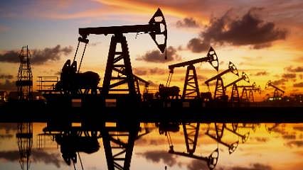 Jeopolitik riskler arttı: Petrol fiyatlarında yükseliş sürüyor