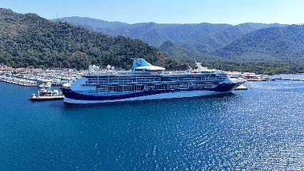 Detaylar: Dev kruvaziyer Marmaris'te: 1790 turist ilçeye akın etti