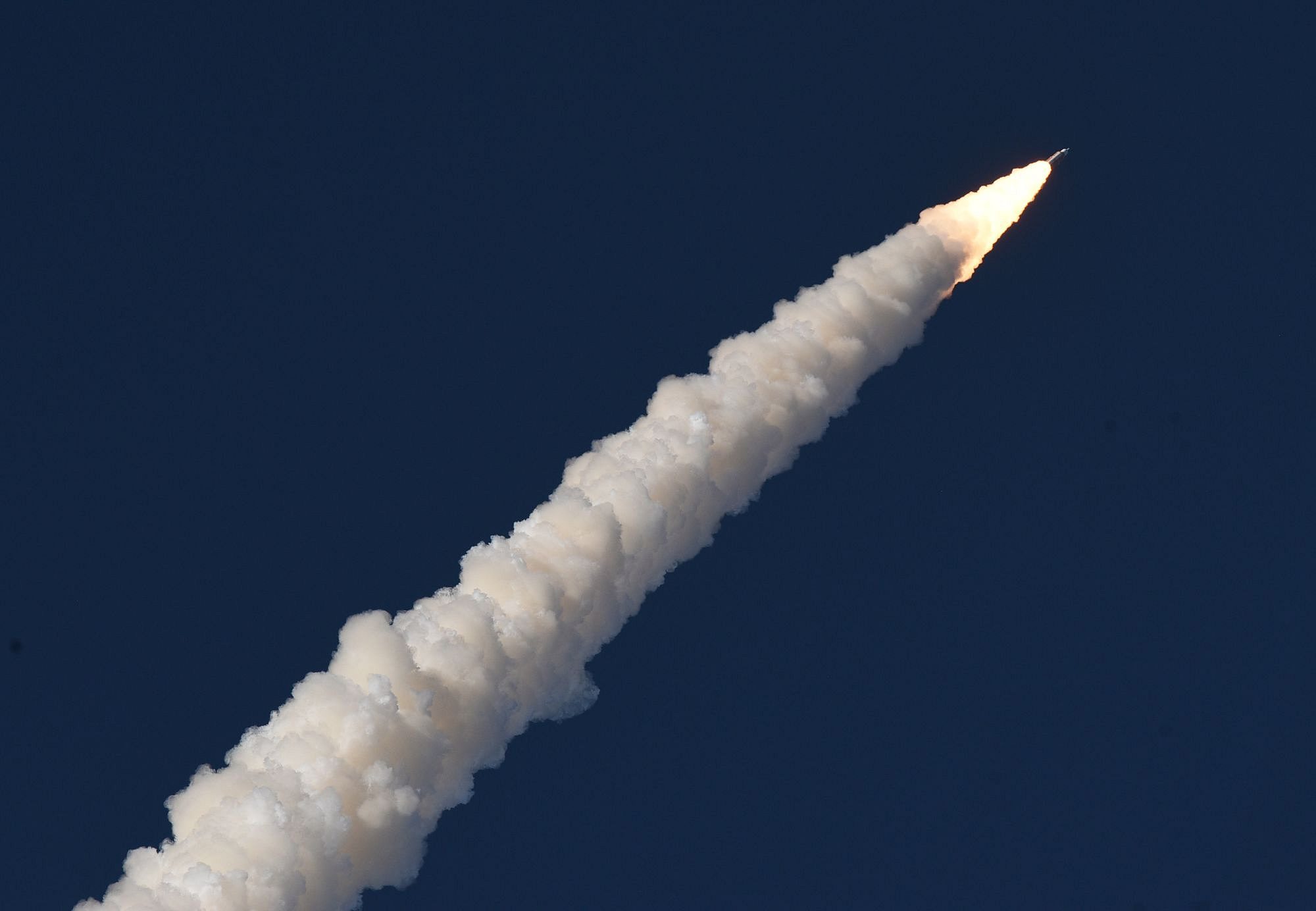 Ayda kritik görev tamamlandı: Artemis II ekibi Dünya’ya doğru yola çıktı-1