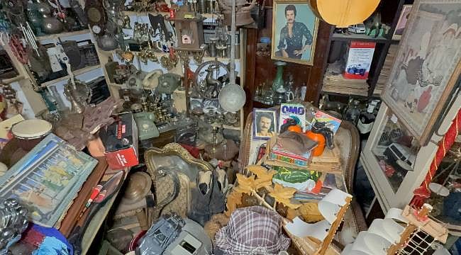 47 yıllık tutku dev koleksiyona dönüştü: Dükkanı adeta zaman tüneli