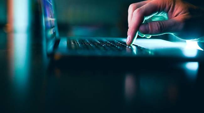 Trafik kazası geçirenlerin verileri hukuka aykırı şekilde ele geçirildi: 825 kişi hakkında soruşturma