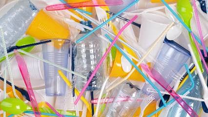 Bakanlık açıkladı: Tek kullanımlık plastik ürünler yasaklanıyor