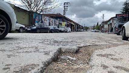 Sürücüler dikkat, cebinizden ödemeyin! Bozuk yol hasarında tazminat nasıl alınır?