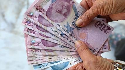Bayram ikramiyesi ve emekli maaşları ne zaman yatacak? Bayram ikramiyesi bayramdan önce yatar mı?