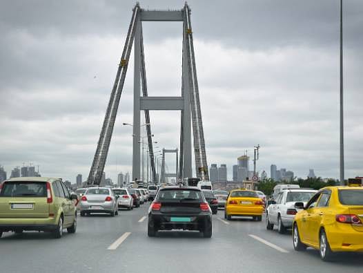 Zorunlu trafik sigortasında yeni dönem başlıyor: Sürücüleri hangi değişiklikler bekliyor?