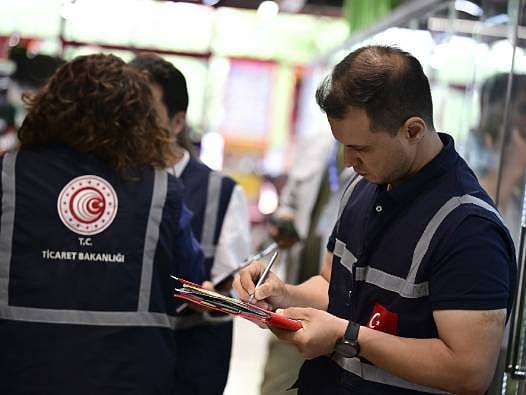 Fahiş fiyat alarmı: Ticaret Bakanlığı'ndan depozito güncellemesi sonrası marketlere sıkı denetim