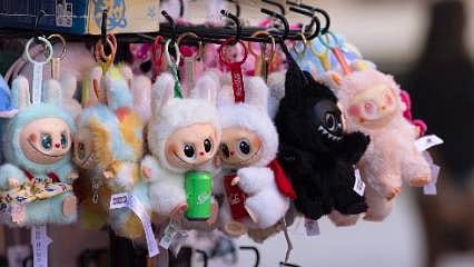 Bir zamanlar tüm dünyayı kasıp kavurmuştu: Labubu çılgınlığı sona mı eriyor? Pop Mart hisselerinde sert kayıp