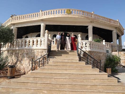 Evinin bir odasında başlayan hikaye 300 kişilik restorana uzandı