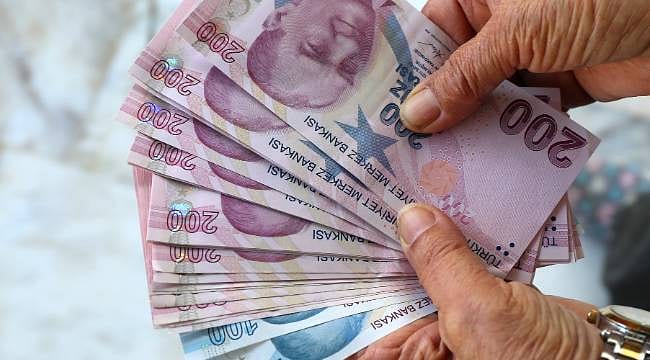Bayram ikramiyesi ve emekli maaşları ne zaman yatacak? Bayram ikramiyesi bayramdan önce yatar mı?