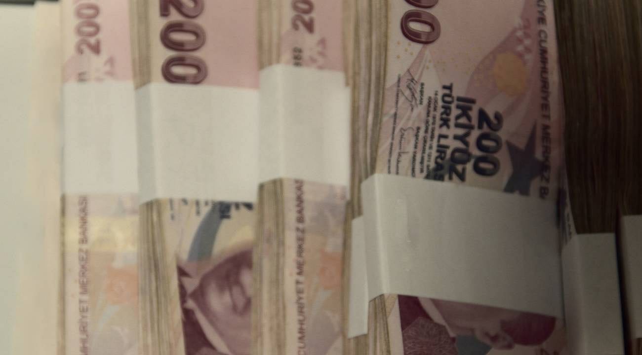 Bankacılık sektörü mevduatı 84,8 milyar lira azaldı