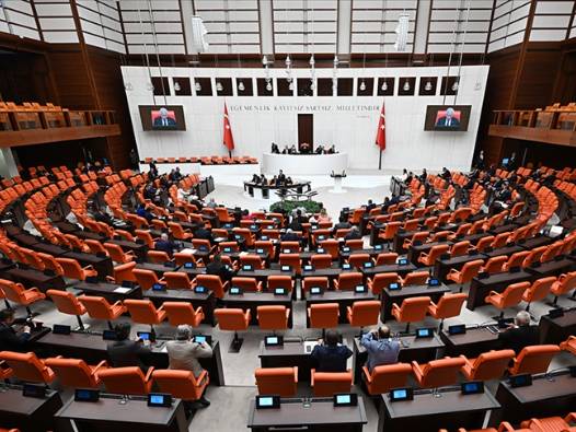 TBMM’de kabul edildi: En düşük emekli maaşı 20 bin TL oldu