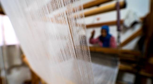 Eski yelkenlerin kumaşıydı: Manisa bezi şimdi kadınların gelir kapısı oldu