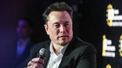 Elon Musk, dünyanın ilk trilyon dolarlık servete sahip ismi oldu
