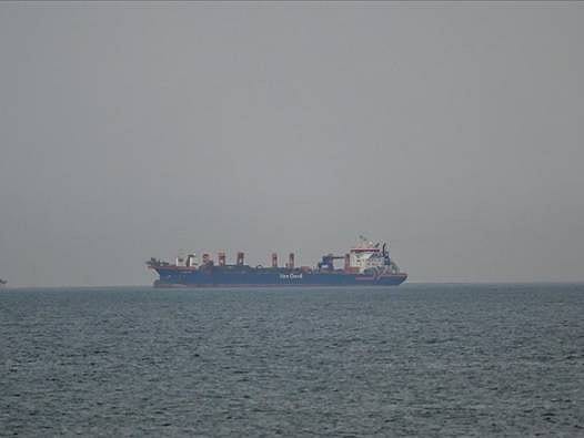 Trump'tan Hürmüz Boğazı hamlesi: 'Gerekirse ABD donanması tankerlere refakat edecek'