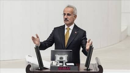 Bakan Uraloğlu'ndan Hürmüz Boğazı'ndaki 15 Türk gemisi hakkında açıklama
