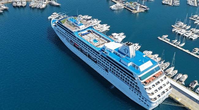 178 metrelik lüks butik gemi Marmaris'te! Yüzlerce turist ilçeye akın etti