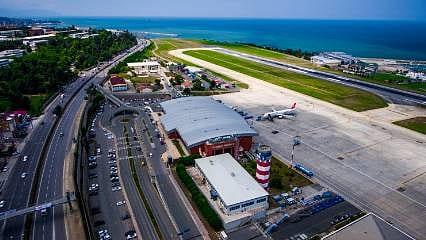 Trabzon'un hava ulaşımında yeni dönem: 100 milyon ton kaya ile dev havalimanı inşa edilecek