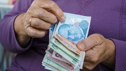 Emekli maaşları ne zaman yatacak? Emekli maaşları Kurban Bayramı öncesinde yatacak mı? SSK, Bağ-Kur, Emekli Sandığı maaş ödeme takvimi