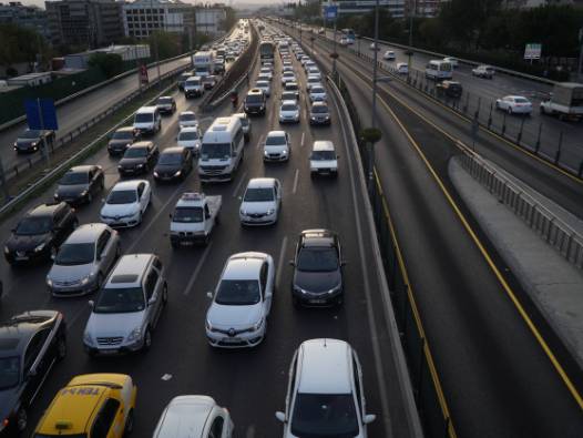 Milyonlarca araç sahibini ilgilendiriyor! Ödemeden trafiğe çıkanlara para cezası yolda