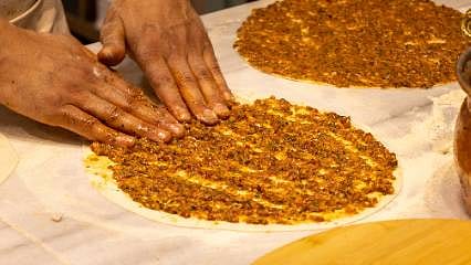 Lahmacunda sakatat, çayda gıda boyası, gazlı içecekte ilaç etken maddesi… Bakanlık markaları ve ürünleri tek tek açıkladı