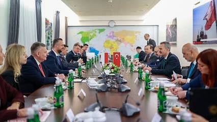 Varşova'da önemli temas: Türkiye ve Polonya'dan savunma sanayisi görüşmesi