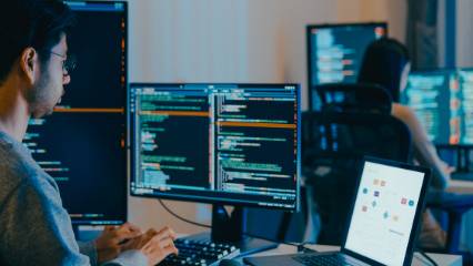 En hızlı büyüyen 10 meslek belli oldu: Yapay zeka listeye damga vurdu