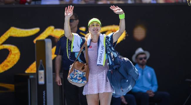 Zeynep Sönmez'in omzundaki hikaye