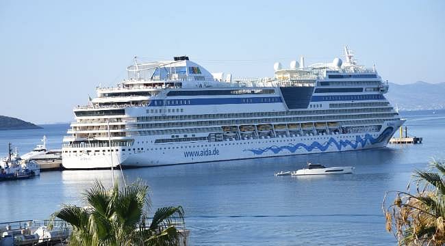 Bodrum'a binlerce turist taşıdı: Dev kruvaziyerin rotası Heraklion