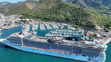 333 metrelik dev kruvaziyer Marmaris'e geldi: Gemide 5 binden fazla kişi var