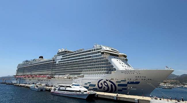 335 metrelik dev kruvaziyer Bodrum'da: 2 bin 124 turist karaya çıktı
