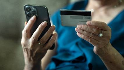 Ticaret Bakanlığı uyardı: "Bayram ikramiyesi hesabınıza yatırıldı" mesajlarına dikkat