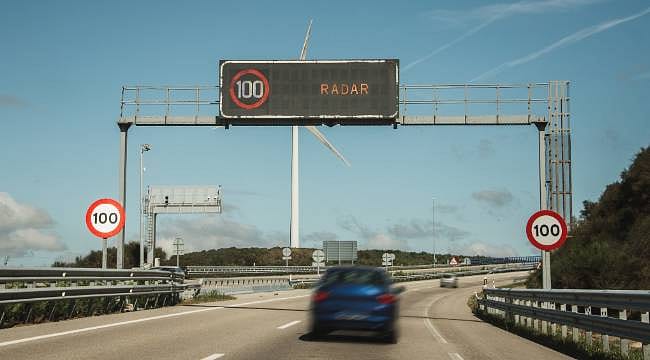 Tatil trafiği başlıyor, yola çıkacaklar dikkat! Radar noktaları belli oldu