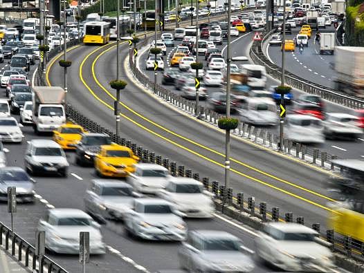 Trafikte hız denetiminde yeni dönem: Hız ihlali yapan sürücülere ağır yaptırım geliyor