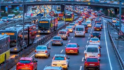 Milyonlarca araç sahibini ilgilendiriyor: Zorunlu trafik sigortasında yeni tarife belli oldu