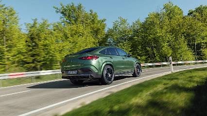 Mercedes-AMG, yenilenen GLE ve GLS modellerini tanıttı
