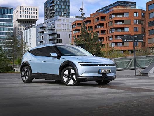 İzmit'te üretilen yeni elektrikli Hyundai IONIQ 3 sahnede