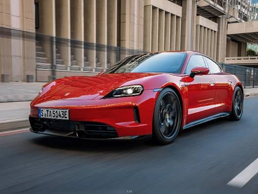 Porsche'den radikal hamle: Satış krizini yapay zeka ve sanal vitesle çözüyorlar